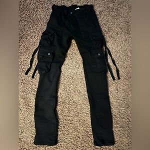 Black MNML Cargo used once good condition #mnml #slimfitpants